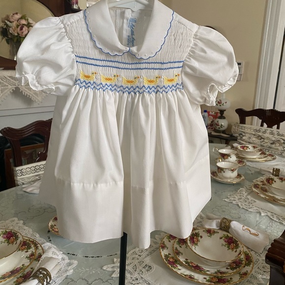 A Little Angel Vintage Infant Girls Smocked Dress size 24 months - Picture 2 of 16